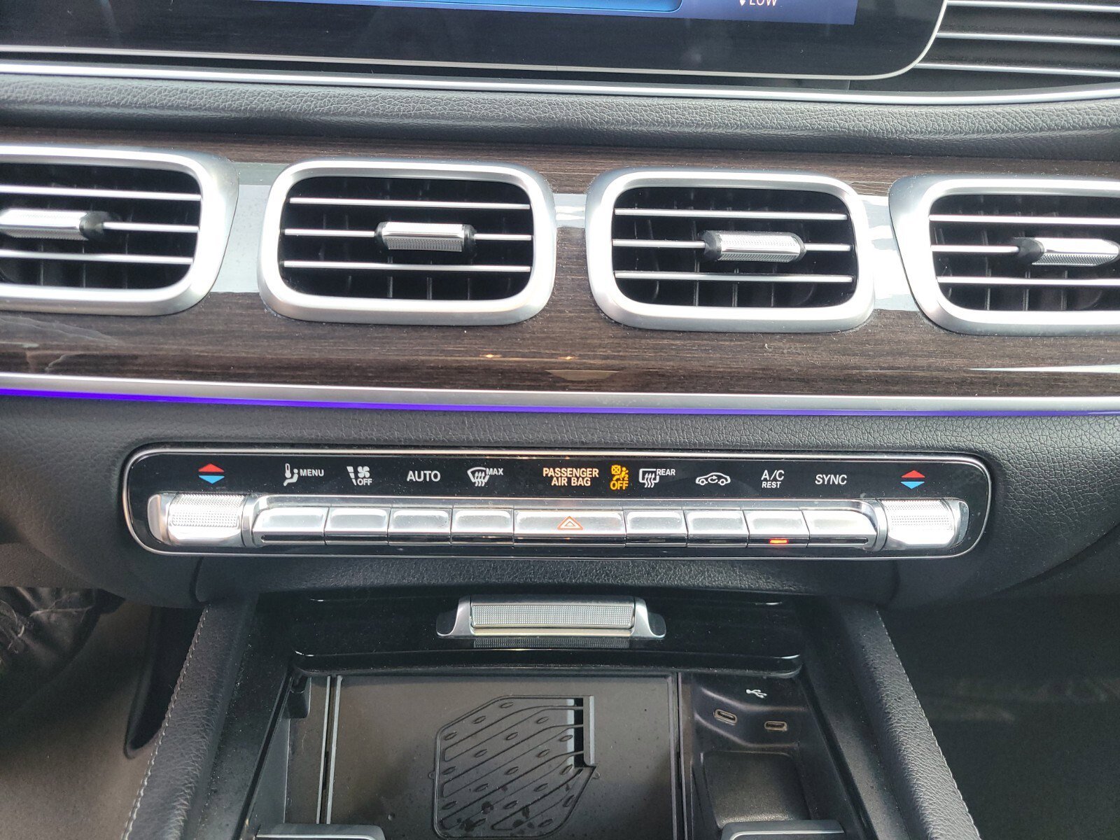 Used 2024 Mercedes-Benz GLE 350 4MATIC w/ 3rd Row Seat Package image 21