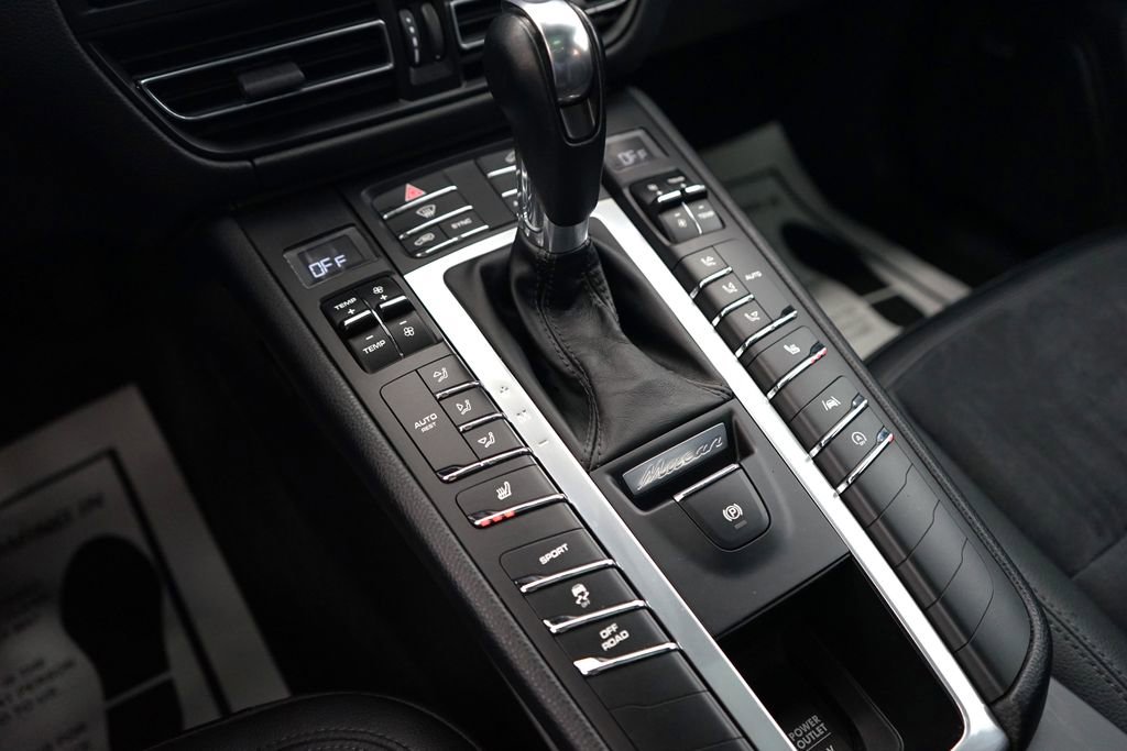 Used 2019 Porsche Macan image 41