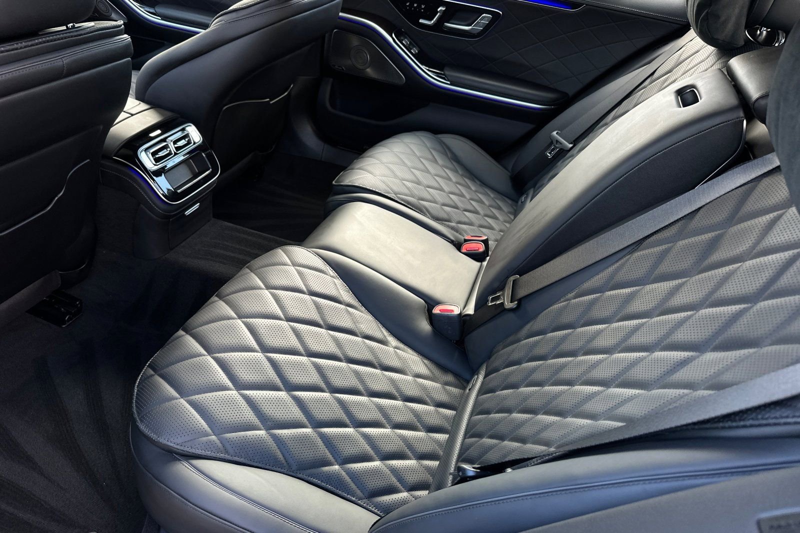 New 2026 Mercedes-Benz S 580 4MATIC Sedan image 9