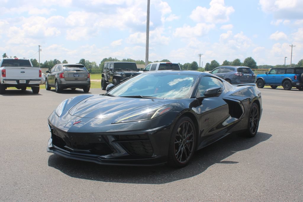 Used 2023 Chevrolet Corvette Stingray Premium Cpe w/ Z51 Performance Package RWD image 4