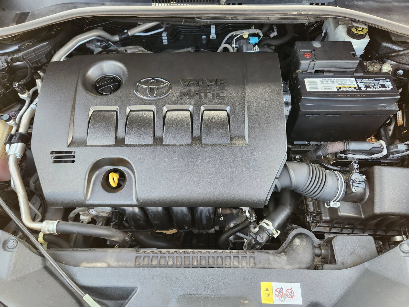 Used 2021 Toyota C-HR LE FWD image 39