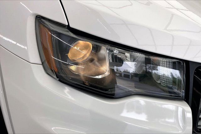 Used 2018 Jeep Grand Cherokee Altitude image 28