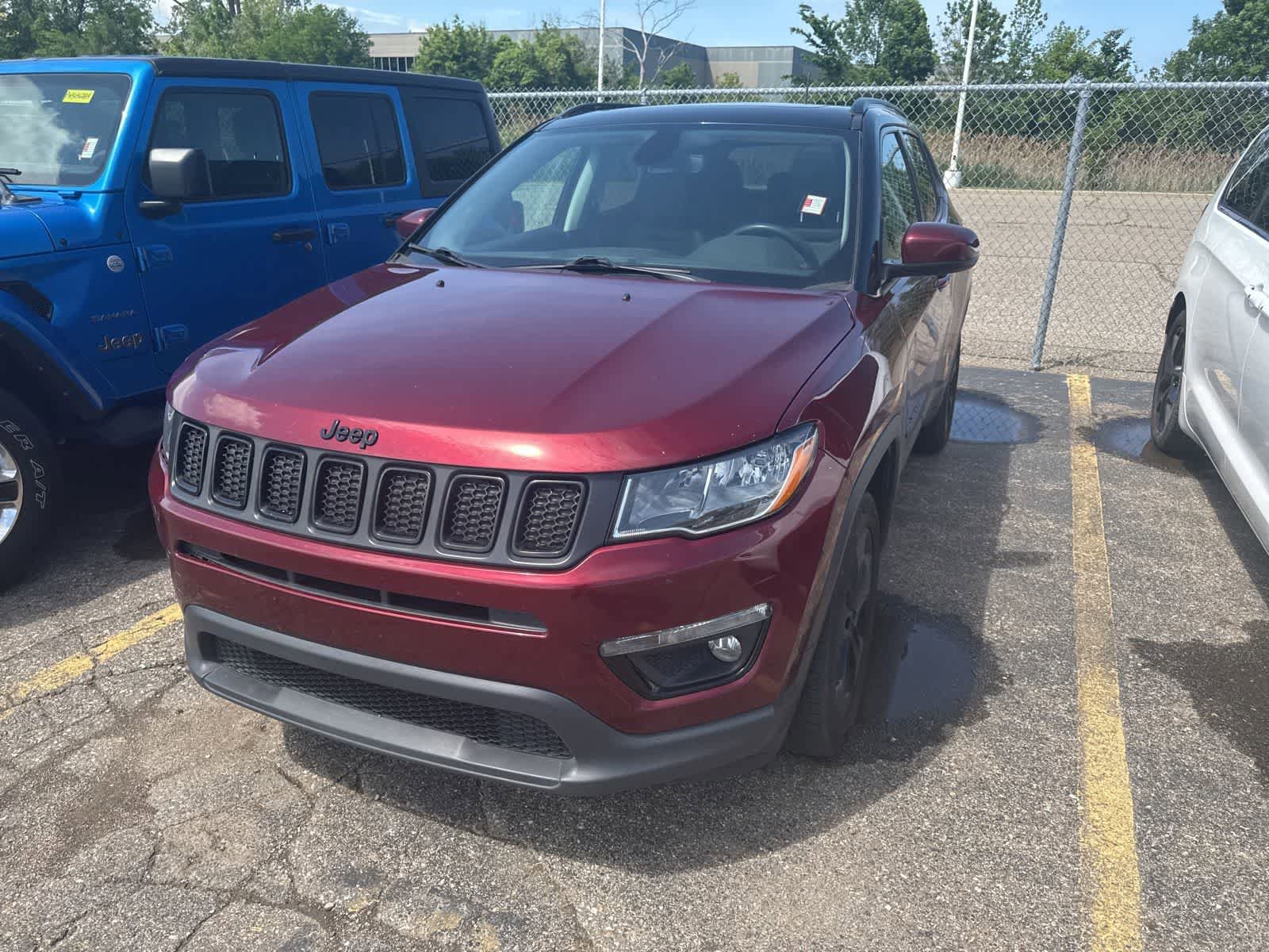 Used 2021 Jeep Compass Latitude w/ Sun and Sound Group AWD/4WD image 18
