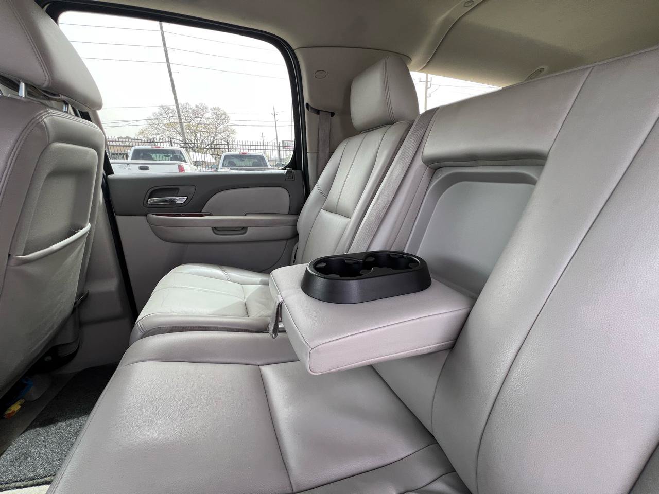 Used 2013 GMC Yukon XL SLT RWD image 30