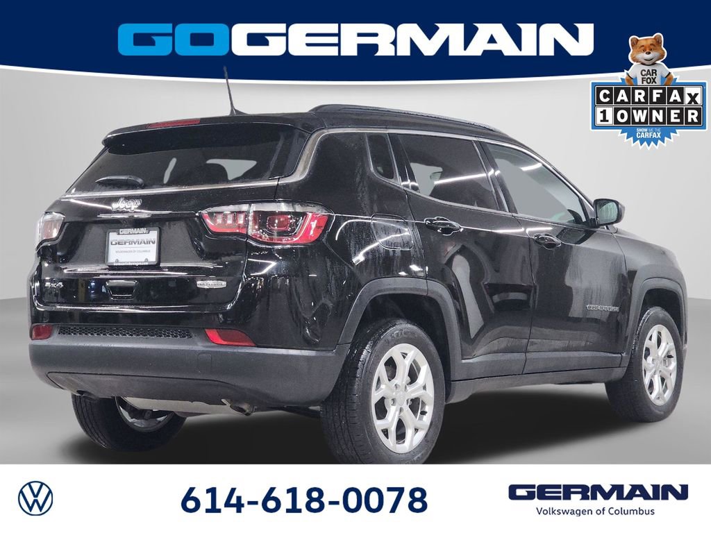 Used 2024 Jeep Compass Latitude w/ Sun and Sound Group image 9