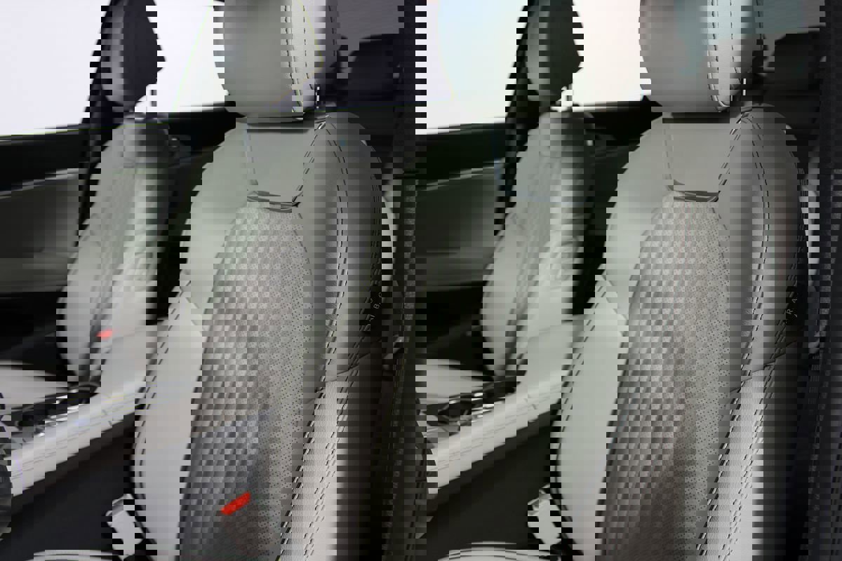 Used 2023 Genesis G70 2.0T w/ Sport Prestige Package image 10