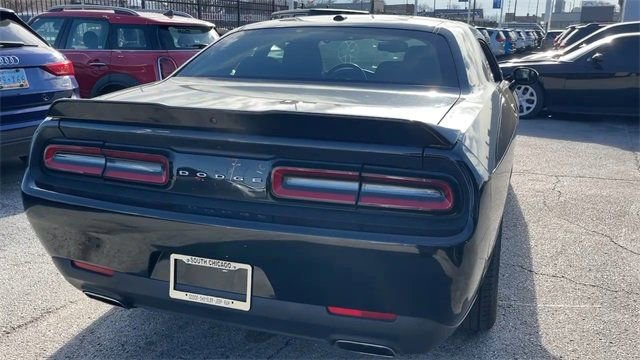 Used 2021 Dodge Challenger SXT image 4