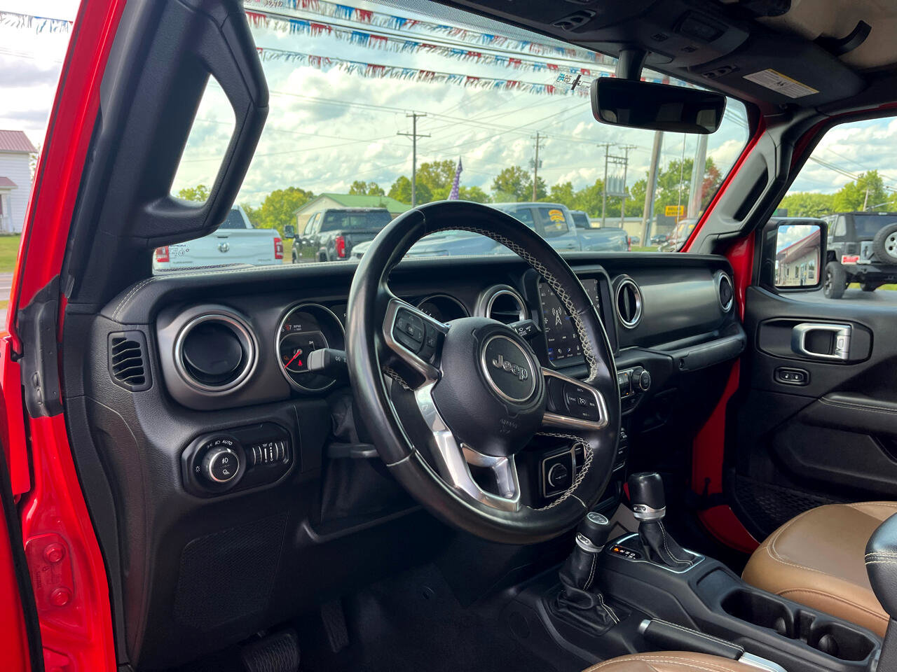 Used 2021 Jeep Gladiator Rubicon w/ Uconnect 4C Nav & Sound Group image 12