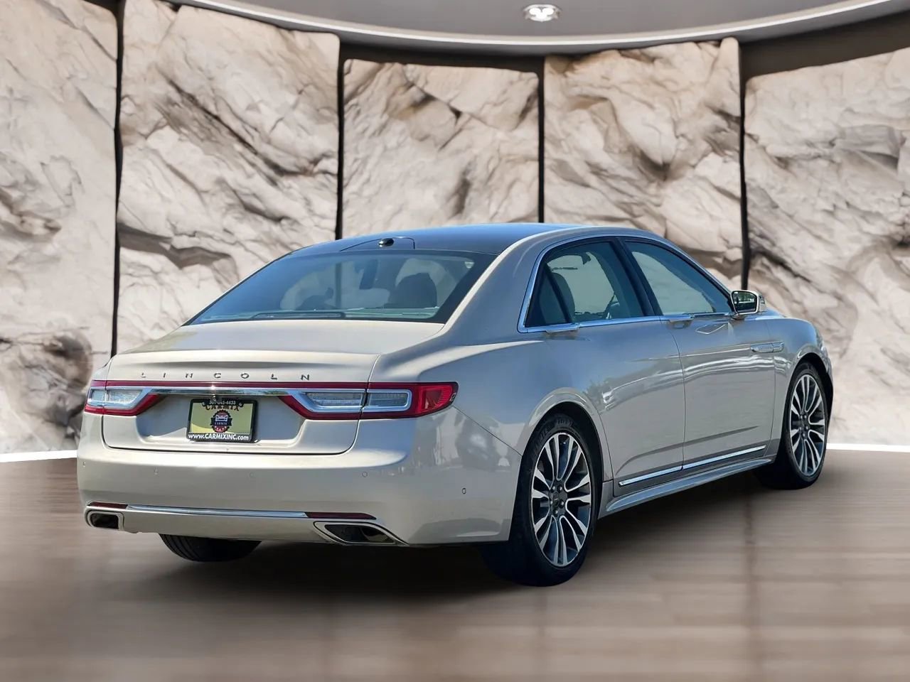 Used 2017 Lincoln Continental Reserve w/ Technology Package FWD image 5