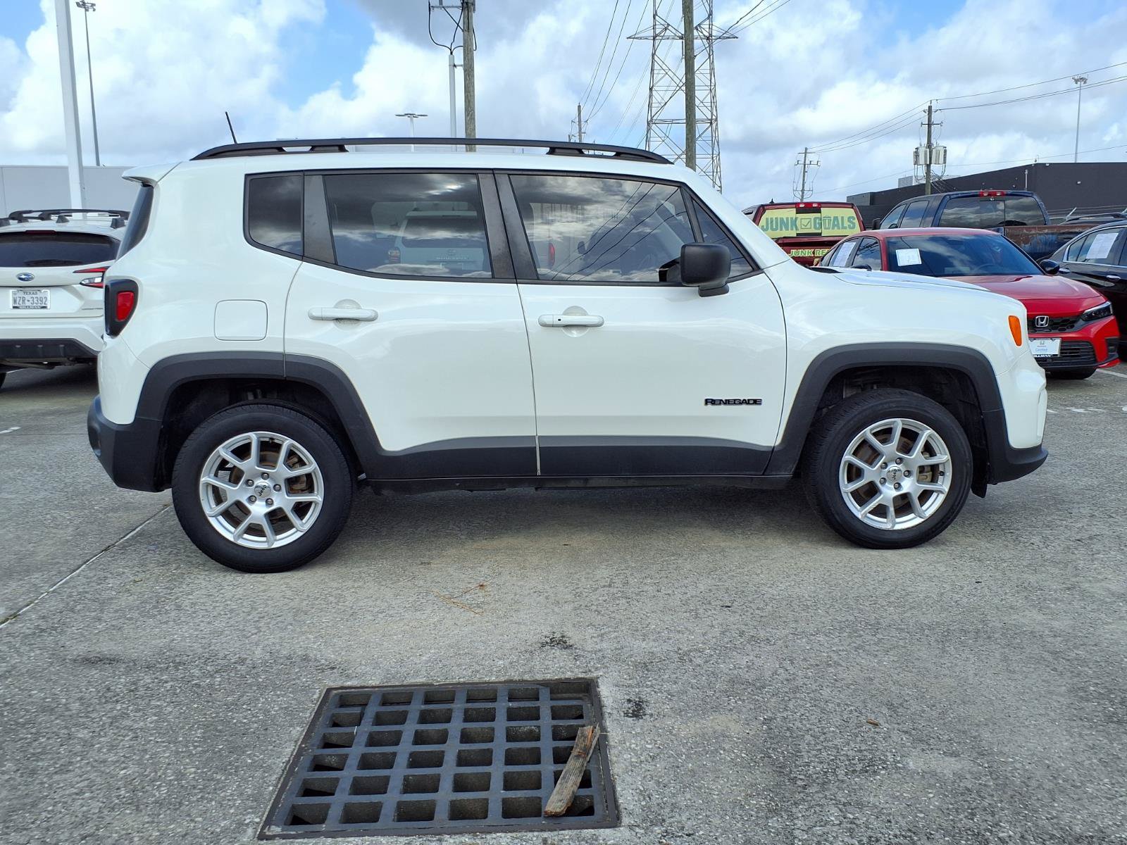 Used 2022 Jeep Renegade Latitude AWD/4WD image 25