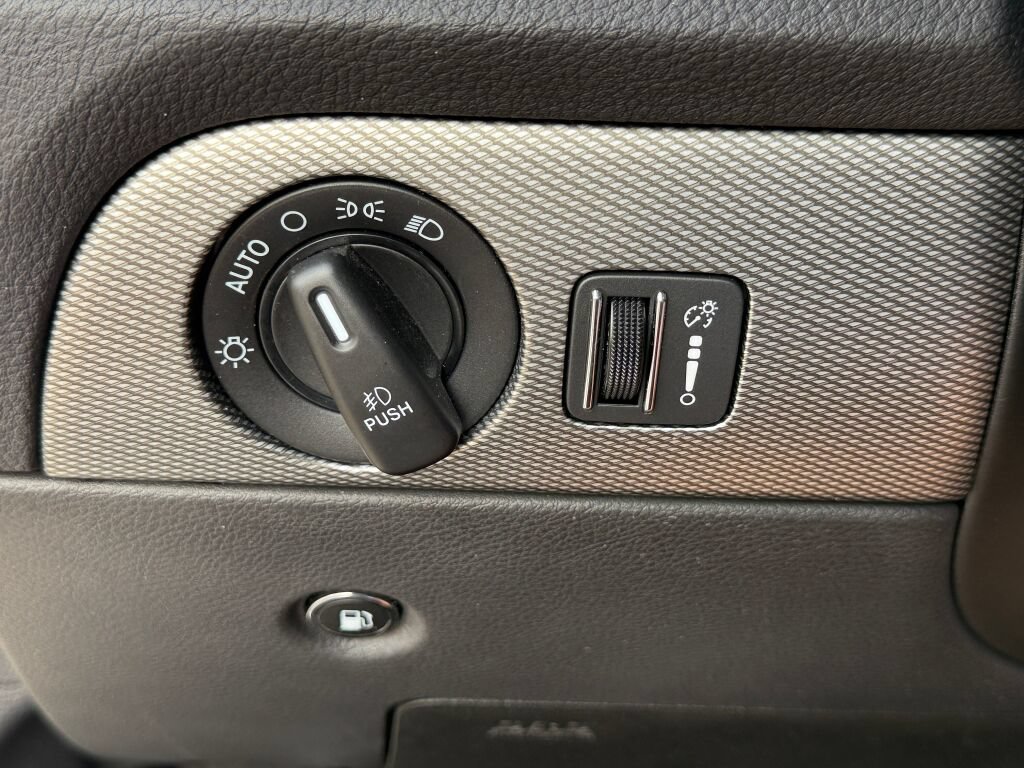 Used 2020 Dodge Durango R/T RWD image 31