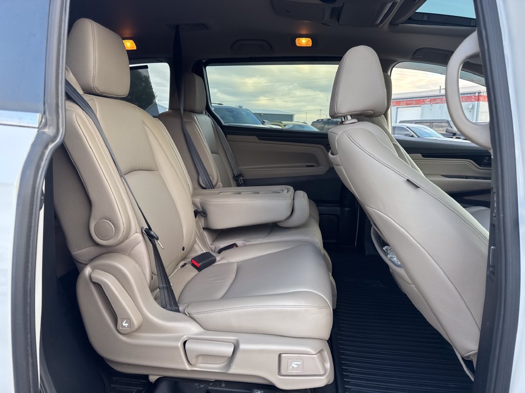 Used 2023 Honda Odyssey Touring image 11