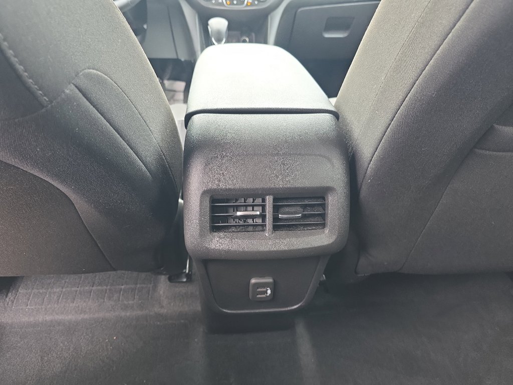 Used 2024 Chevrolet Equinox LT w/ LPO, Floor Liner Package FWD image 16