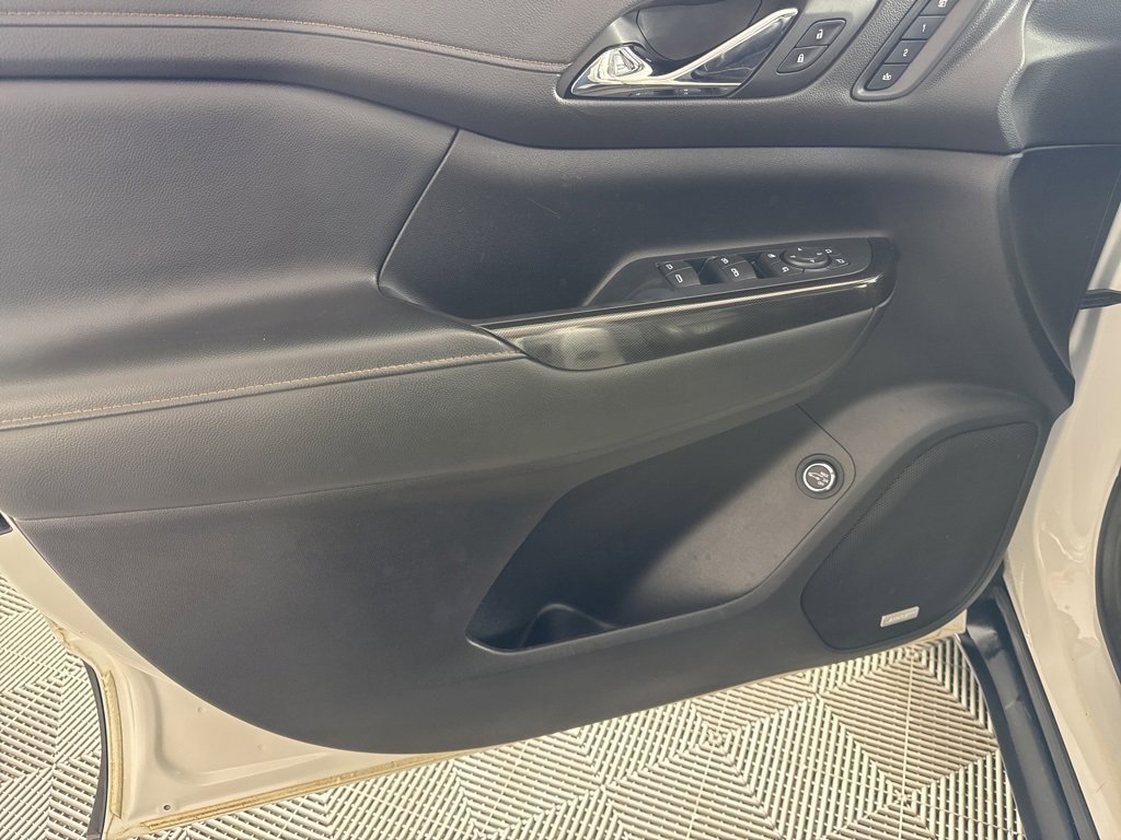 Used 2022 GMC Acadia AT4 w/ GMC Pro Grade Package image 12