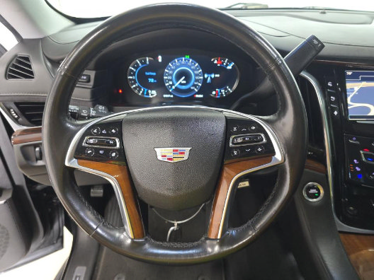 Used 2016 Cadillac Escalade Luxury RWD image 9
