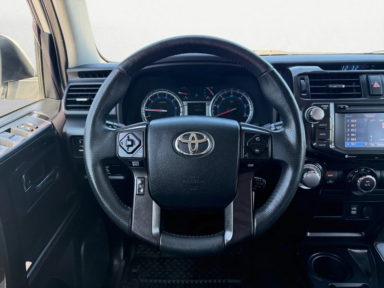 Used 2018 Toyota 4Runner TRD Off-Road AWD/4WD image 16