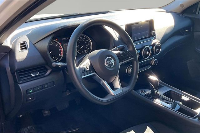 Used 2022 Nissan Sentra S image 12