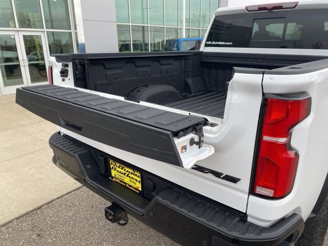 Used 2025 Chevrolet Silverado 2500 ZR2 w/ LPO, Dark Essentials Package AWD/4WD image 29