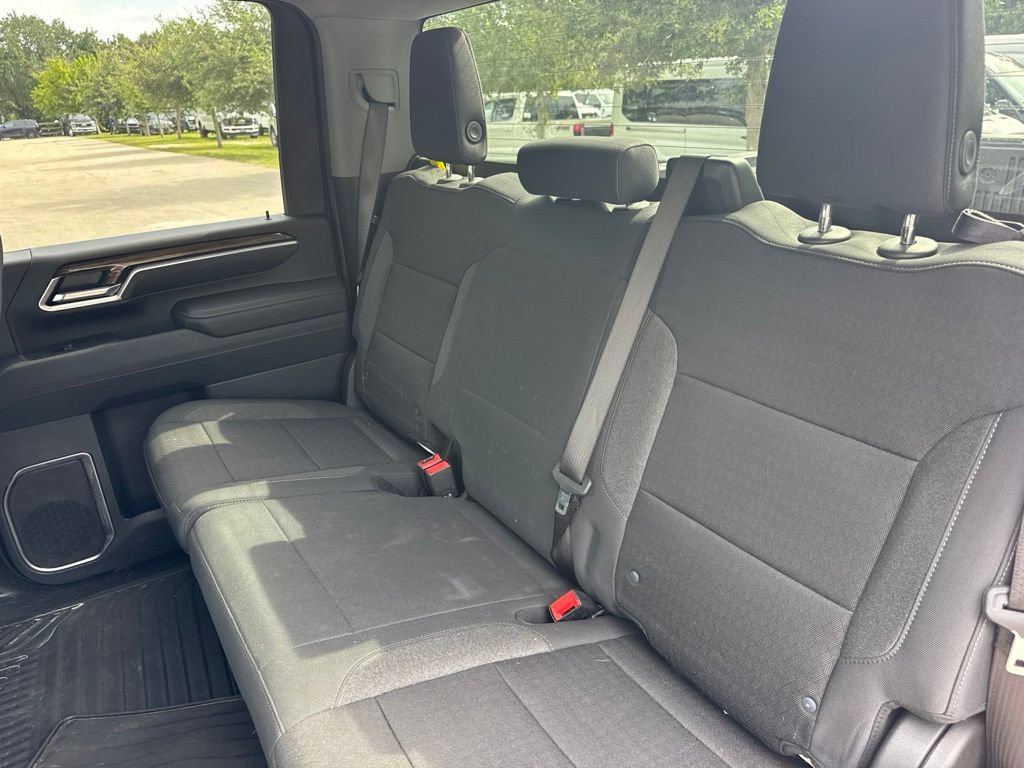 Used 2025 Chevrolet Silverado 2500 LT w/ Convenience Package AWD/4WD image 11