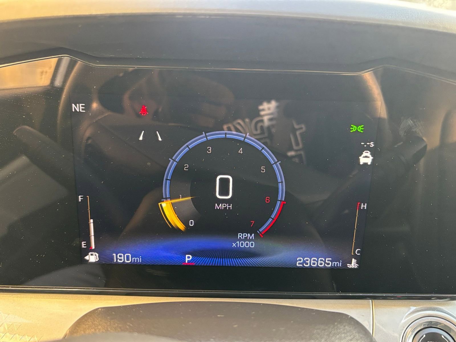 Used 2025 Chevrolet Trax LT image 40