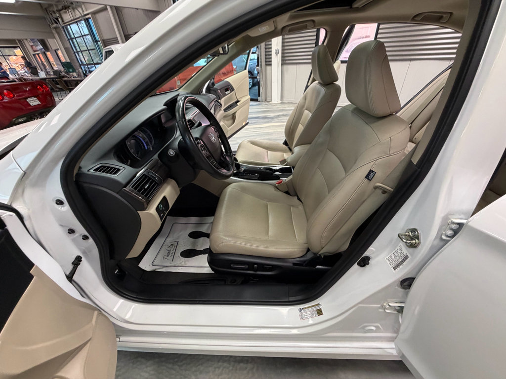 Used 2016 Honda Accord Touring image 60