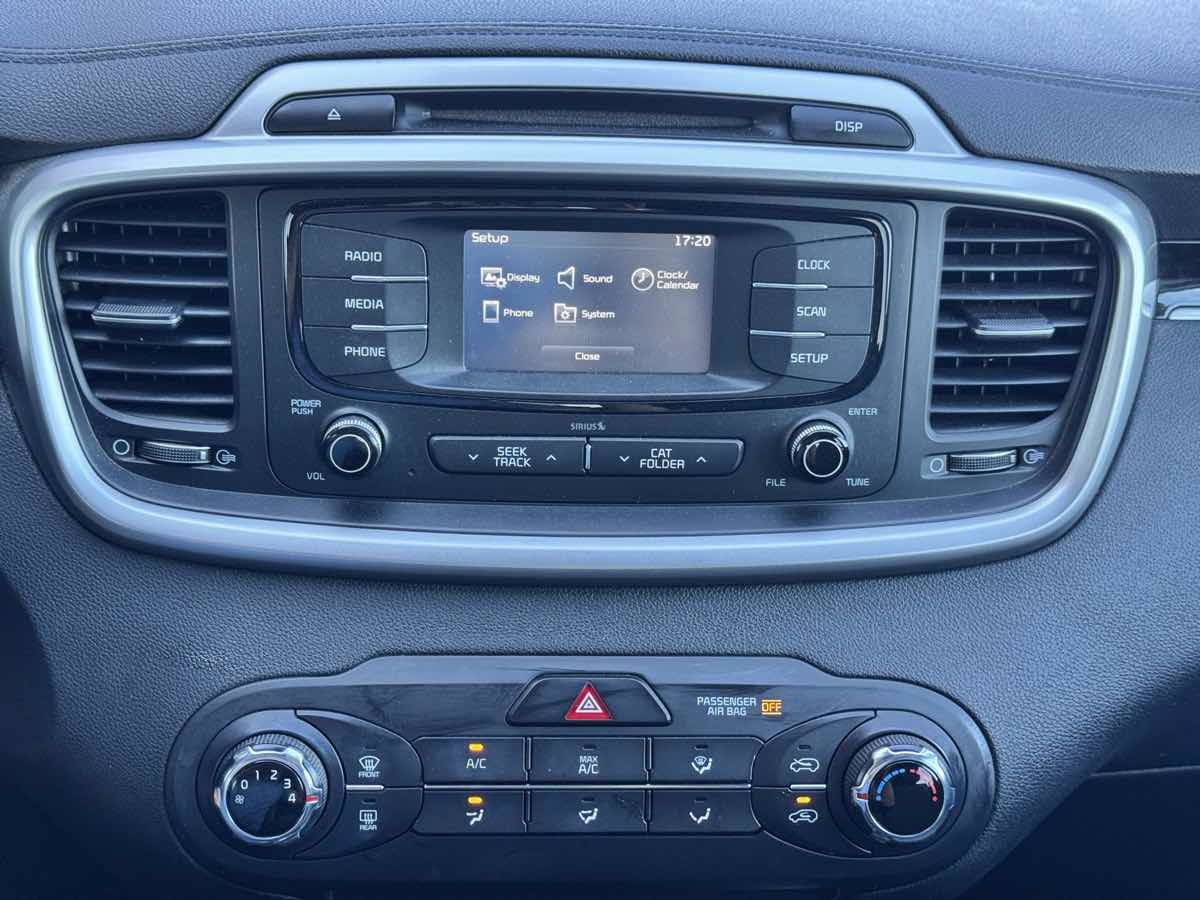 Used 2016 Kia Sorento AWD image 49