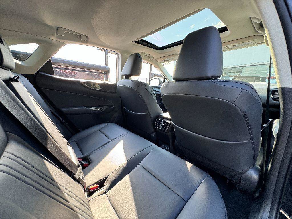 Used 2023 Lexus NX 350 AWD image 31