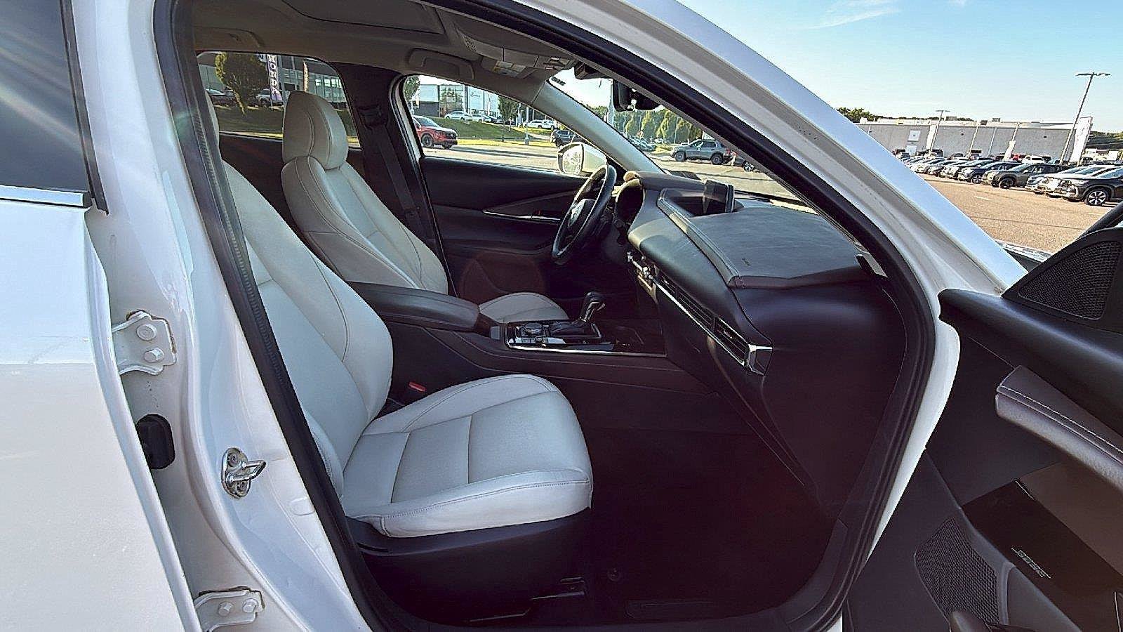 Used 2023 MAZDA CX-30 AWD 2.5 S w/ Premium Package image 17