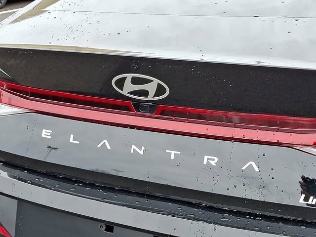 New 2026 Hyundai Elantra Limited image 5
