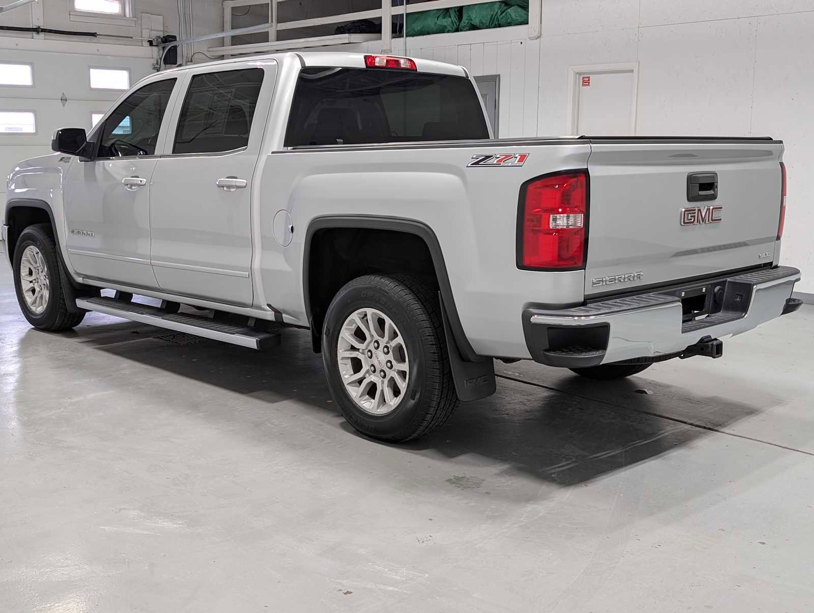 Used 2018 GMC Sierra 1500 SLE w/ SLE Value Package image 11