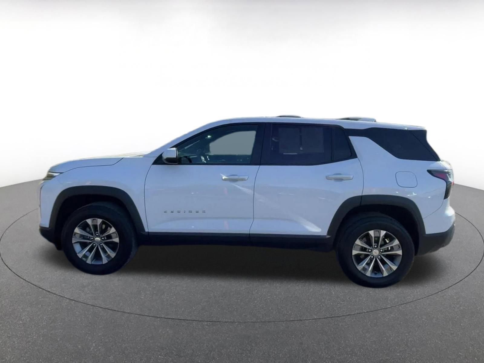 Used 2025 Chevrolet Equinox LT image 9