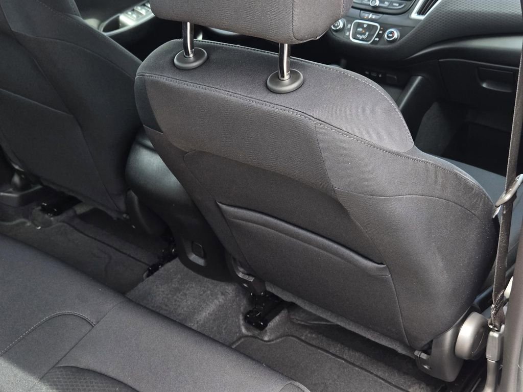 Used 2025 Chevrolet Malibu RS image 33