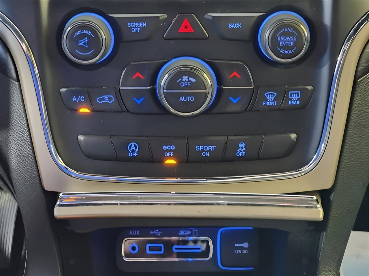 Used 2016 Jeep Grand Cherokee Laredo image 19