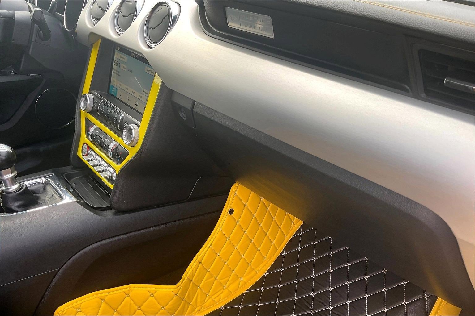 Used 2017 Ford Mustang Premium w/ Equipment Group 201A image 18