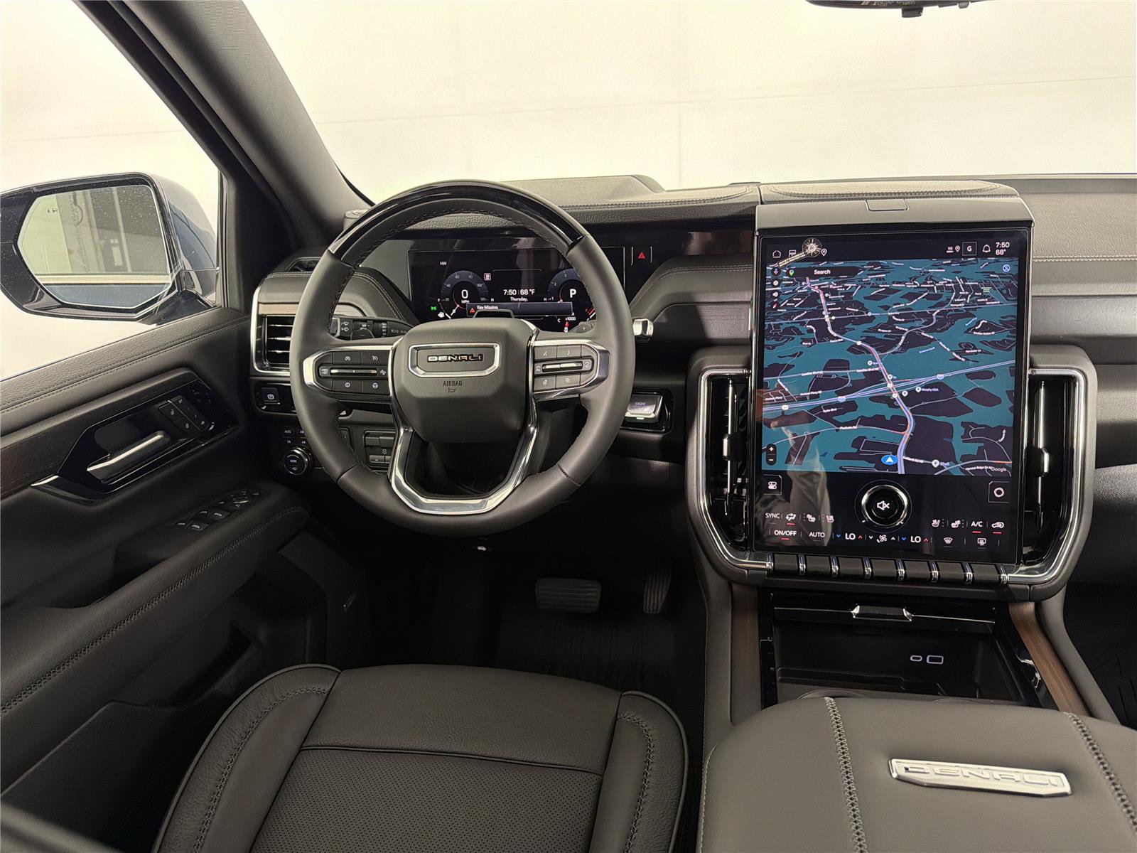 New 2026 GMC Yukon XL Denali w/ Denali Reserve Package AWD/4WD image 25