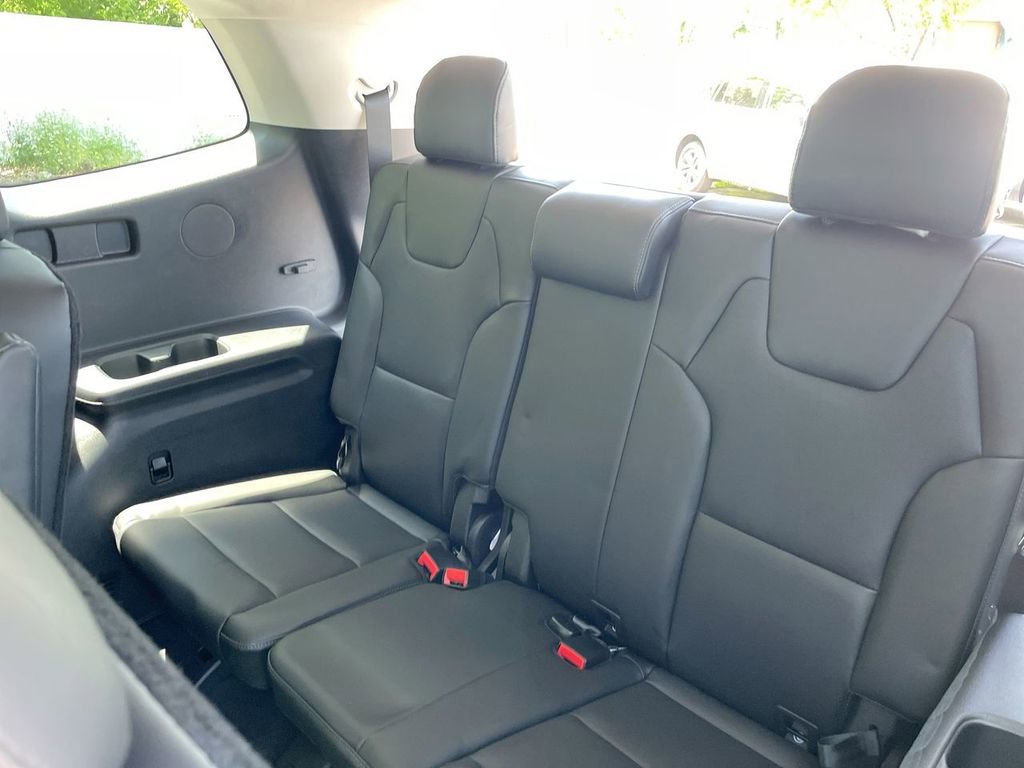Used 2025 Kia Telluride S image 50