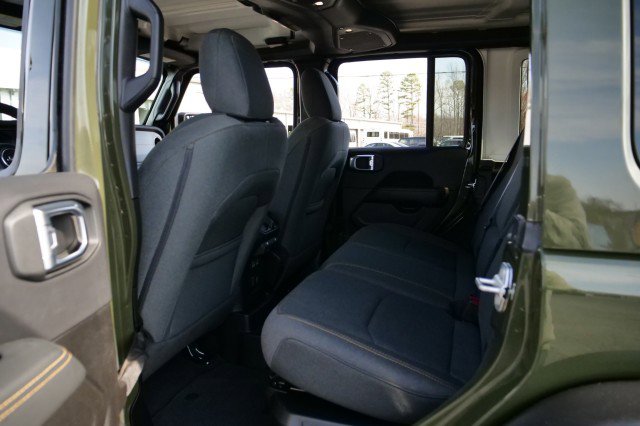 Used 2024 Jeep Wrangler Unlimited Sahara w/ Technology Group image 27