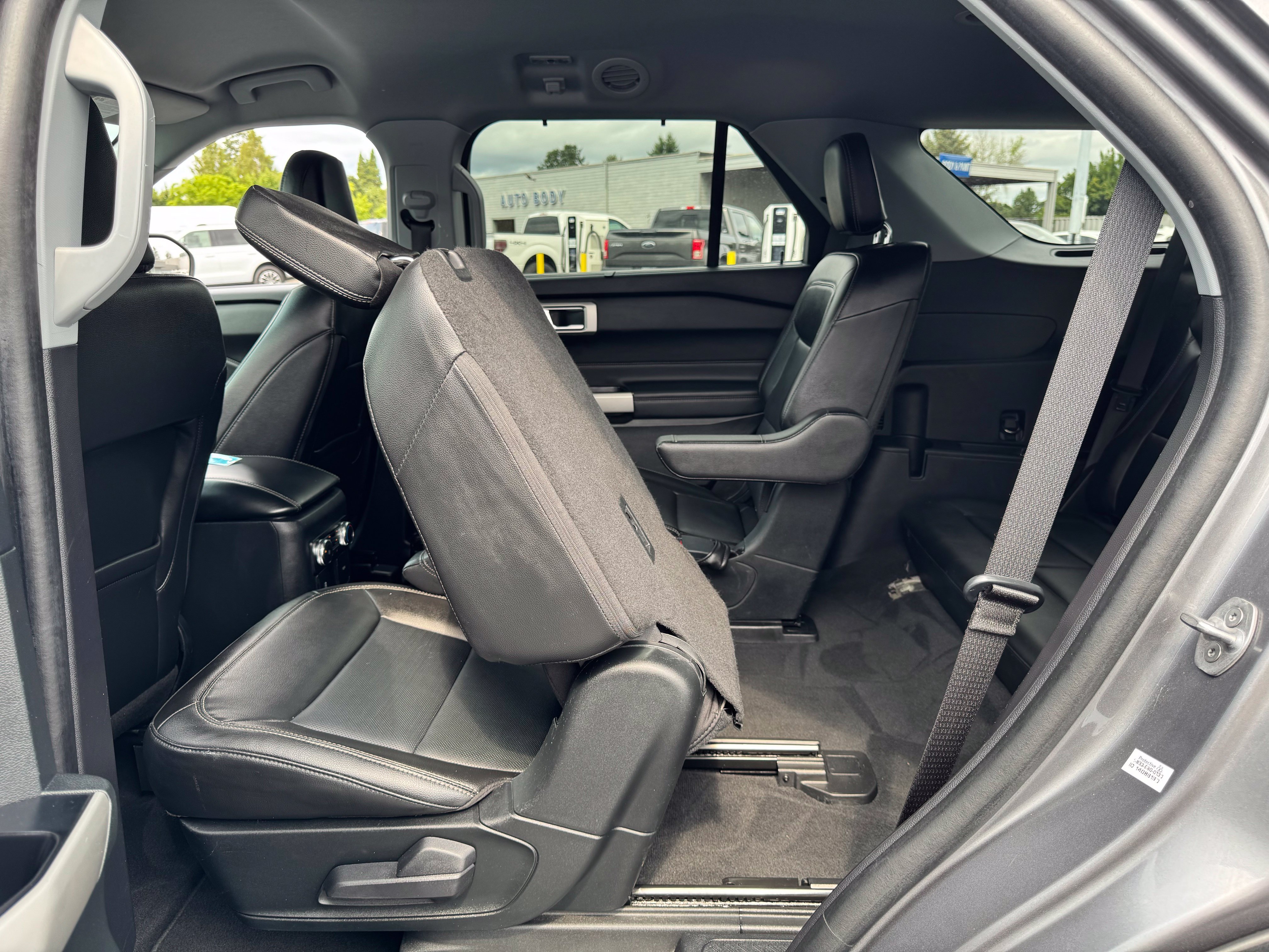 Used 2022 Ford Explorer Limited AWD/4WD image 26