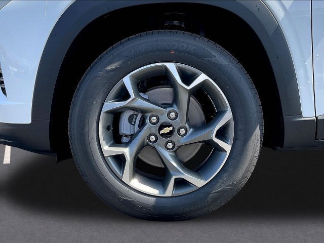 New 2026 Chevrolet Trax LT w/ Driver Confidence Package FWD image 16