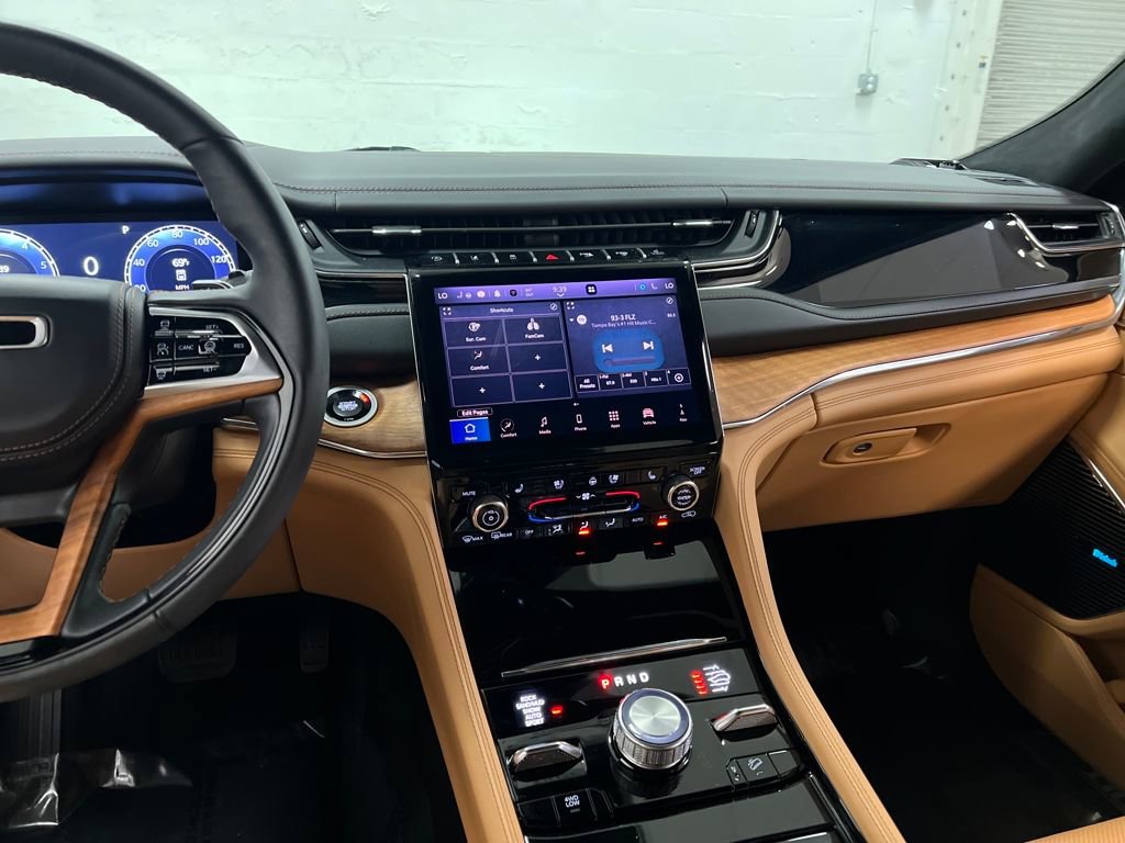 Used 2025 Jeep Grand Cherokee L Summit image 17