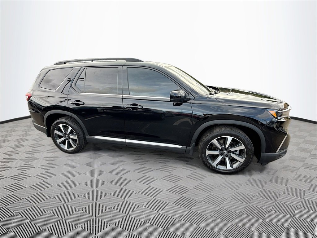 Used 2025 Honda Pilot Elite image 9