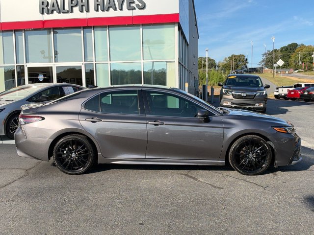 Used 2022 Toyota Camry XSE w/ Navigation Package FWD image 2
