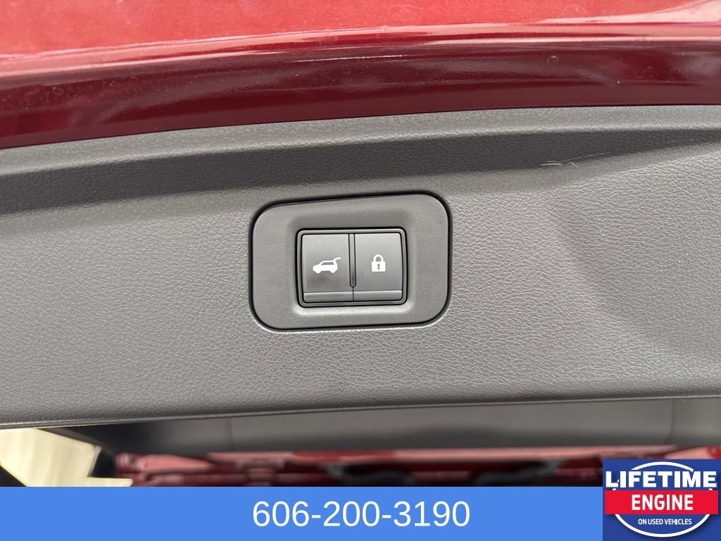 Used 2025 INFINITI QX80 Sensory image 12