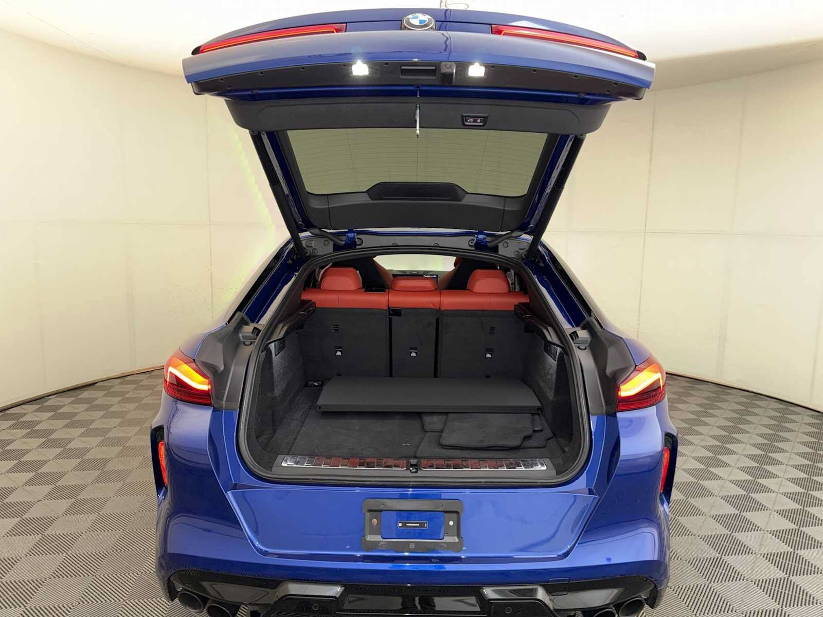 Used 2024 BMW X6 M Competition w/ Executive Package AWD/4WD image 22
