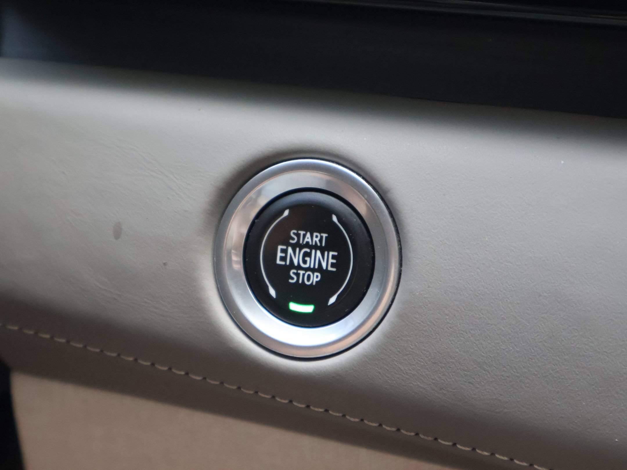 Used 2022 Cadillac Escalade Sport Platinum AWD/4WD image 24