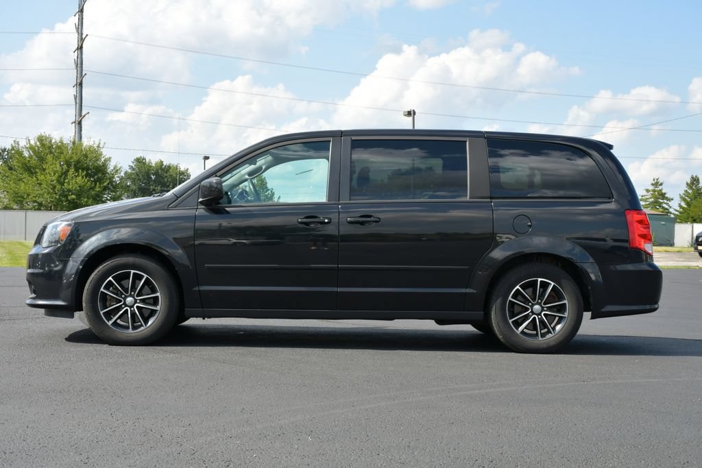 Used 2016 Dodge Grand Caravan SXT FWD image 4