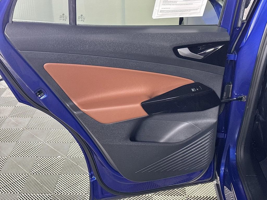 Certified 2021 Volkswagen ID.4 Pro S w/ Gradient Package image 20