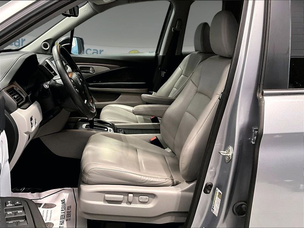 Used 2017 Honda Ridgeline RTL-T image 12