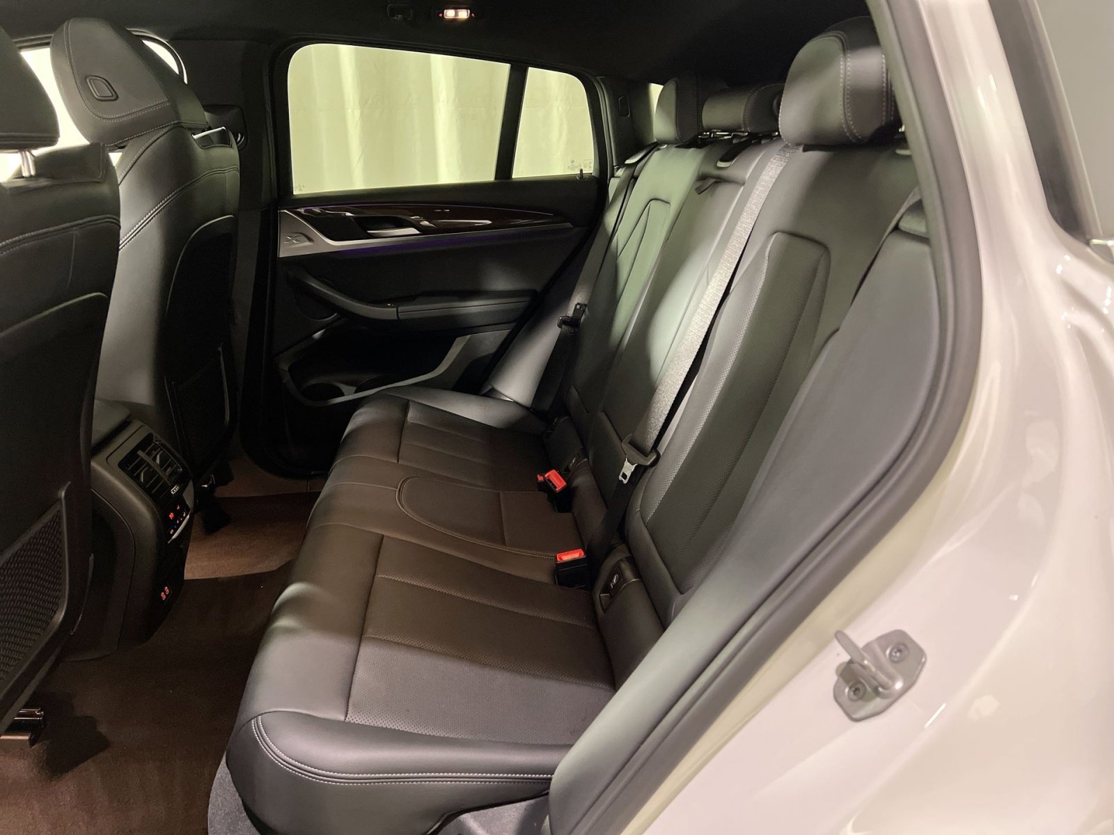 Used 2024 BMW X4 xDrive30i image 26