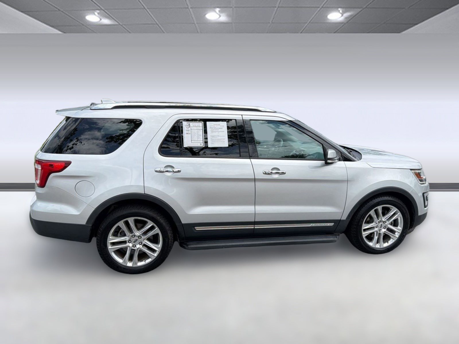 Used 2017 Ford Explorer Limited FWD image 8